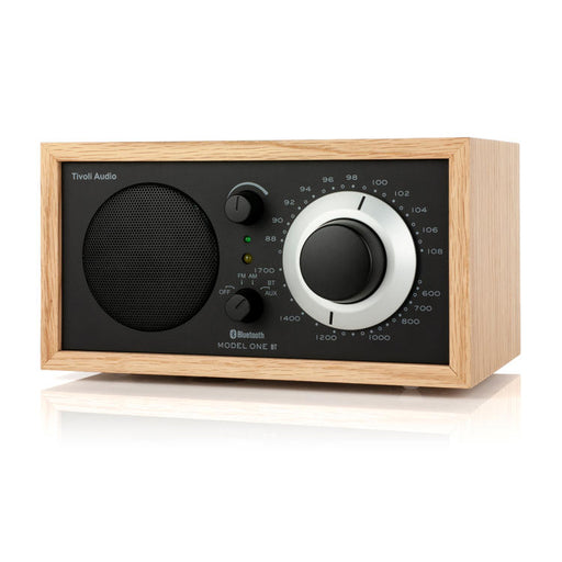 Tivoli One BT | AM/FM Radio - Bluetooth - AUX Input. - Wireless - Oak/Black-Sonxplus St-Georges