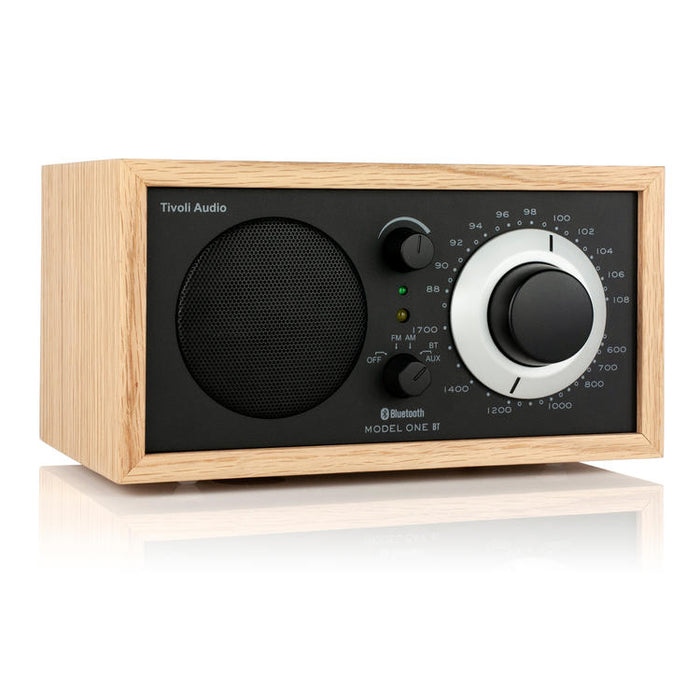 Tivoli One BT | AM/FM Radio - Bluetooth - AUX Input. - Wireless - Oak/Black-Sonxplus St-Georges